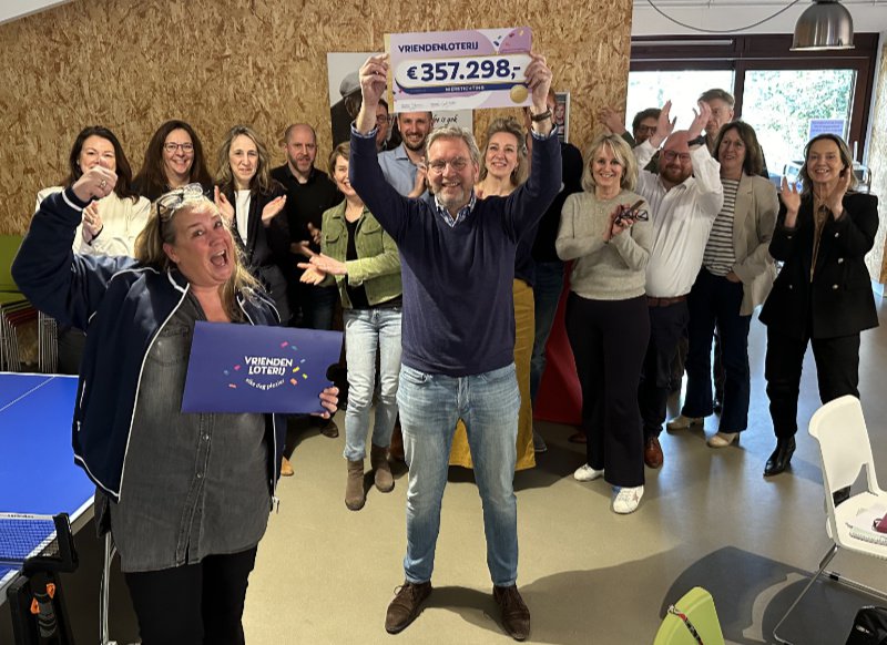 Vriendenloterij cheque 2024