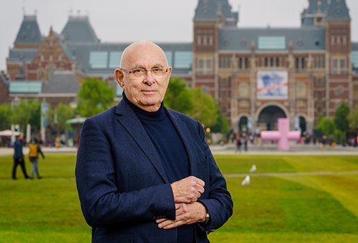 Portretfoto van Michael van Praag